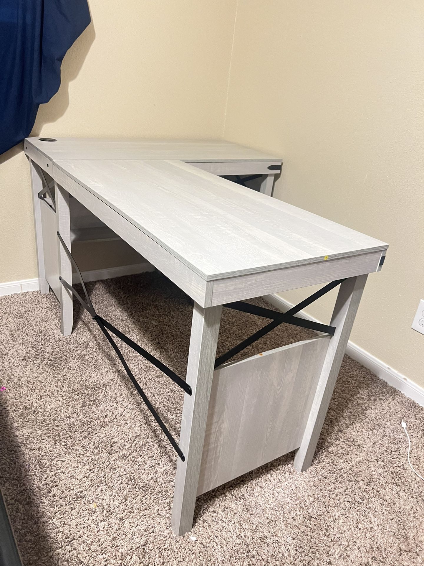 Desk $150