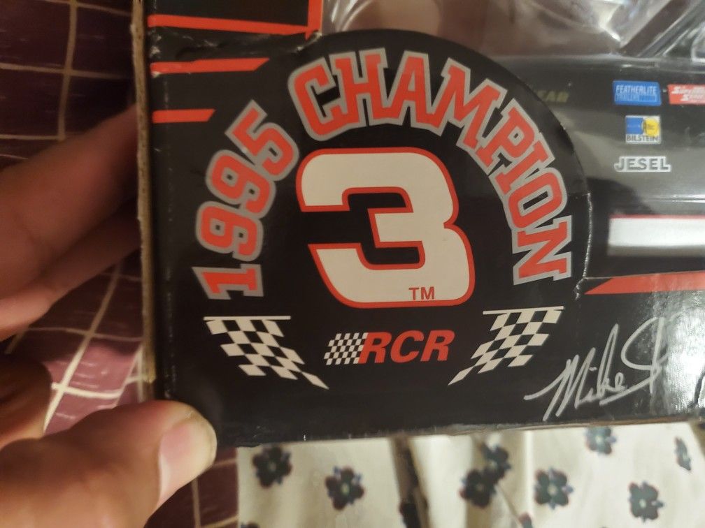 Racing Super Truck Series 1/18 die cast