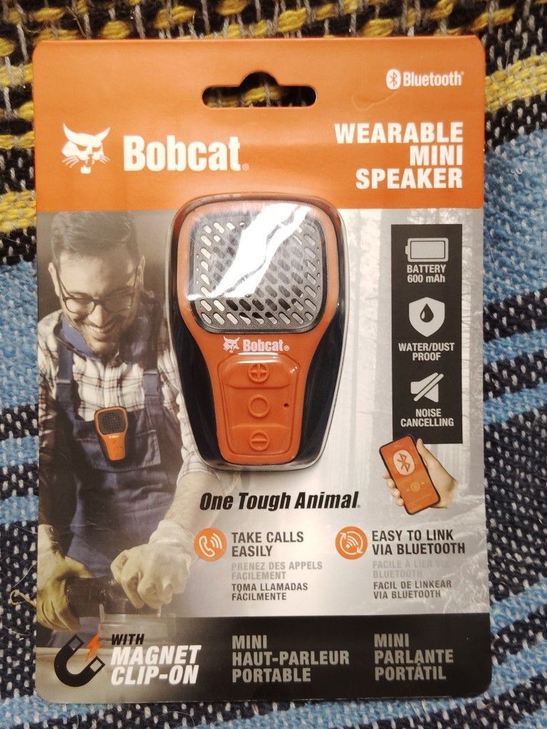 Bobcat Bluetooth Speaker Wearable