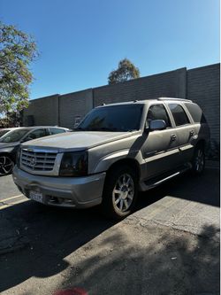 2004 Cadillac Escalade