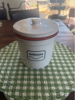 Terracotta onion pot