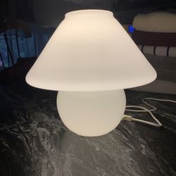 Murano 1970s MCM White Glass Mushroom Lamp 