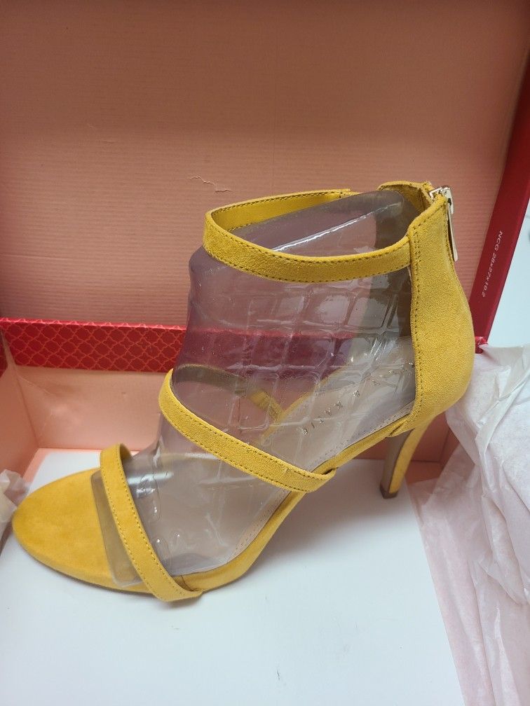Mustard Yellow Heels 9.5 Women's 