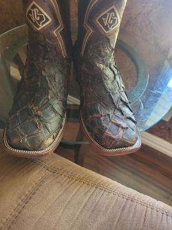 Pirakuku boots