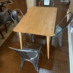 Dining Table With Stackable 4 Chairs 