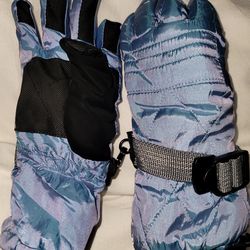 Small girl 4yrs snow gloves