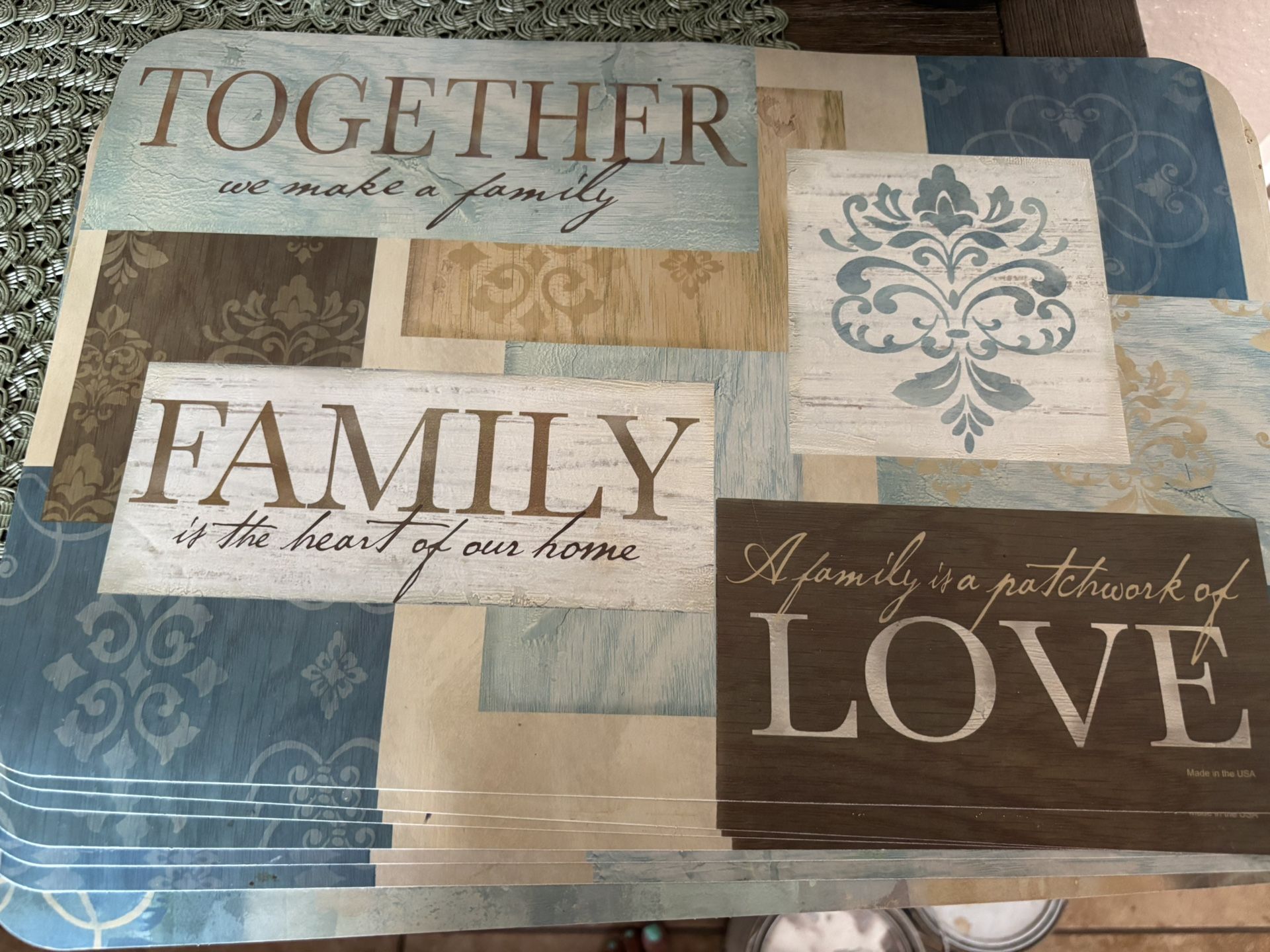 7 Placemats 