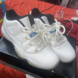 Air Jordan 11 Legend Blue