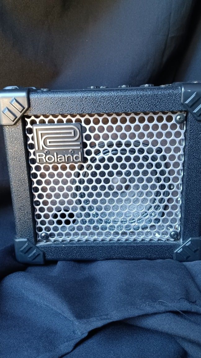 Roland Micro Cube , Guitar Amp.