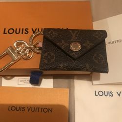 🤎L…..V Kirigami Keych@in/B@g Charm🤎