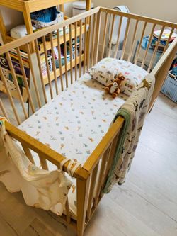 IKEA SNIGLAR Crib + Naturepedic Mattress + Sheets