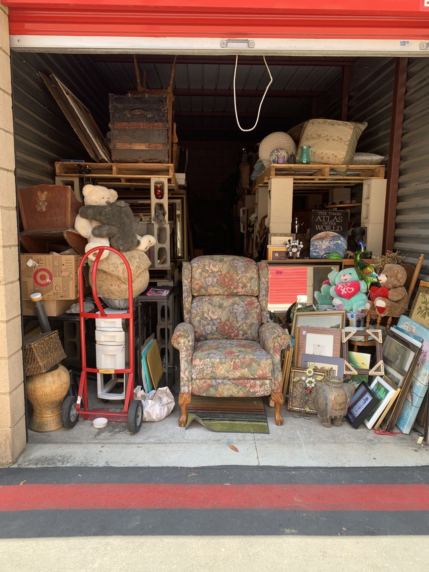 10x30 Storage Unit. Must Remove All Items