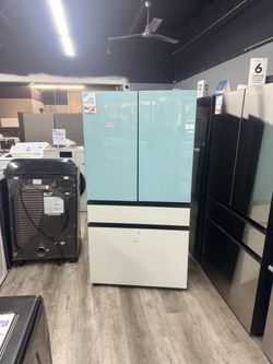 🔥SAMSUNG BESPOKE 23 CUBIC FT. COUNTER DEPTH BLUE TOP AND WHITE BOTTOM PANELS REFRIGERATOR WITH BEVERAGE CENTER AND ICE MAKER🔥