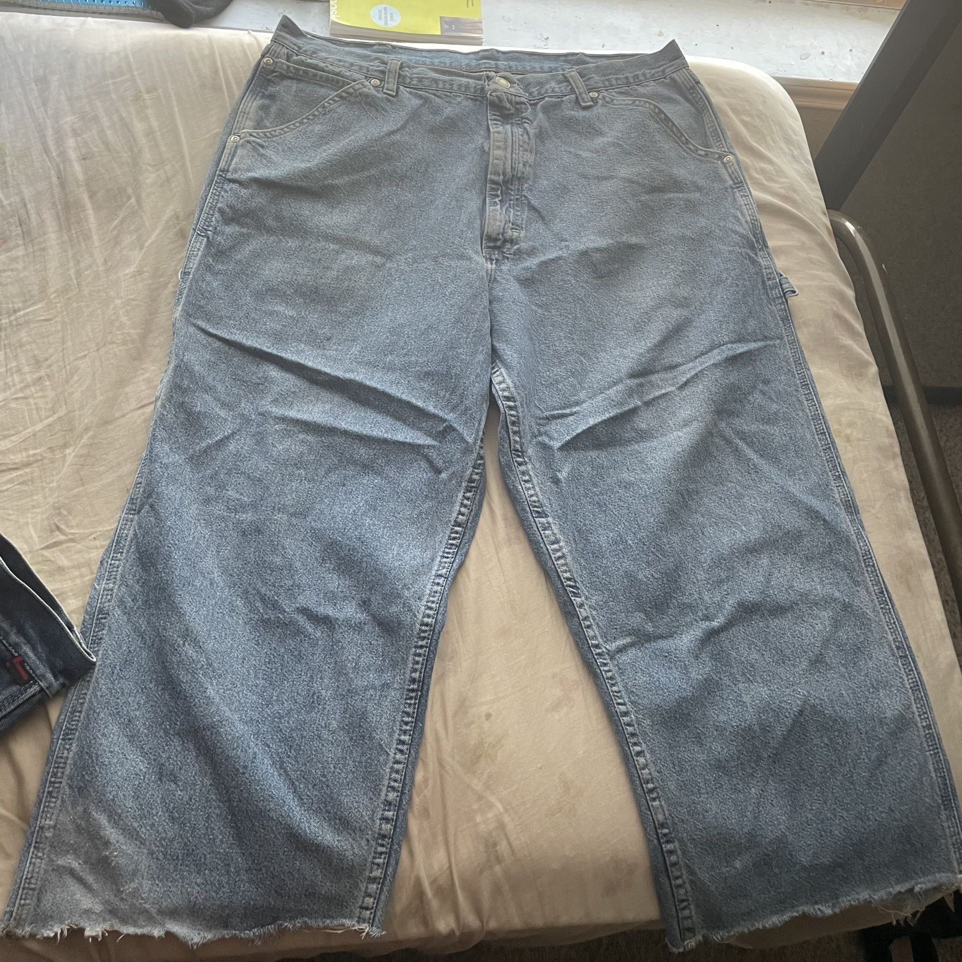 blue baggy wrangler jeans