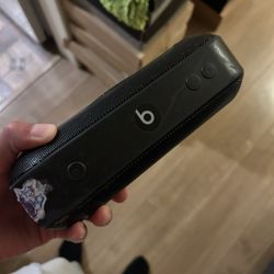 Beats Pill 