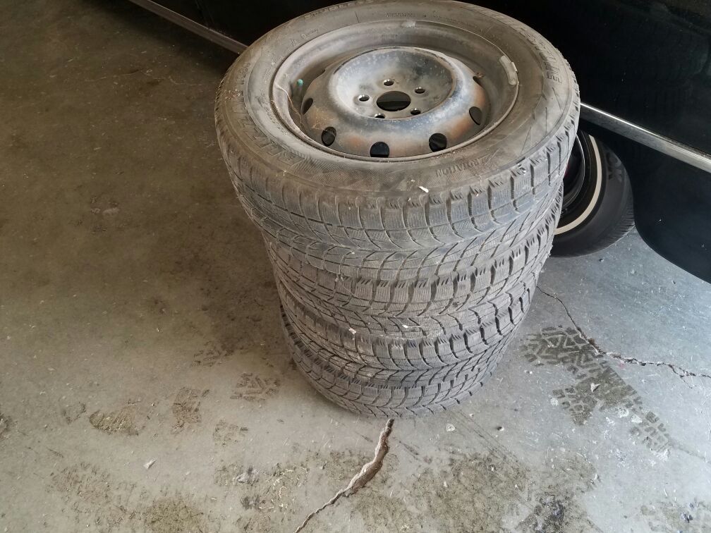 14"blizzak studdless snow tires with rims