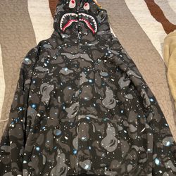 Size Extra Large Bape Camoe Shark Hoodie