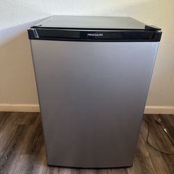 Frigidaire Mini
