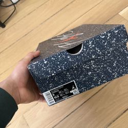 Jordan 4 Midnight Navy’s 