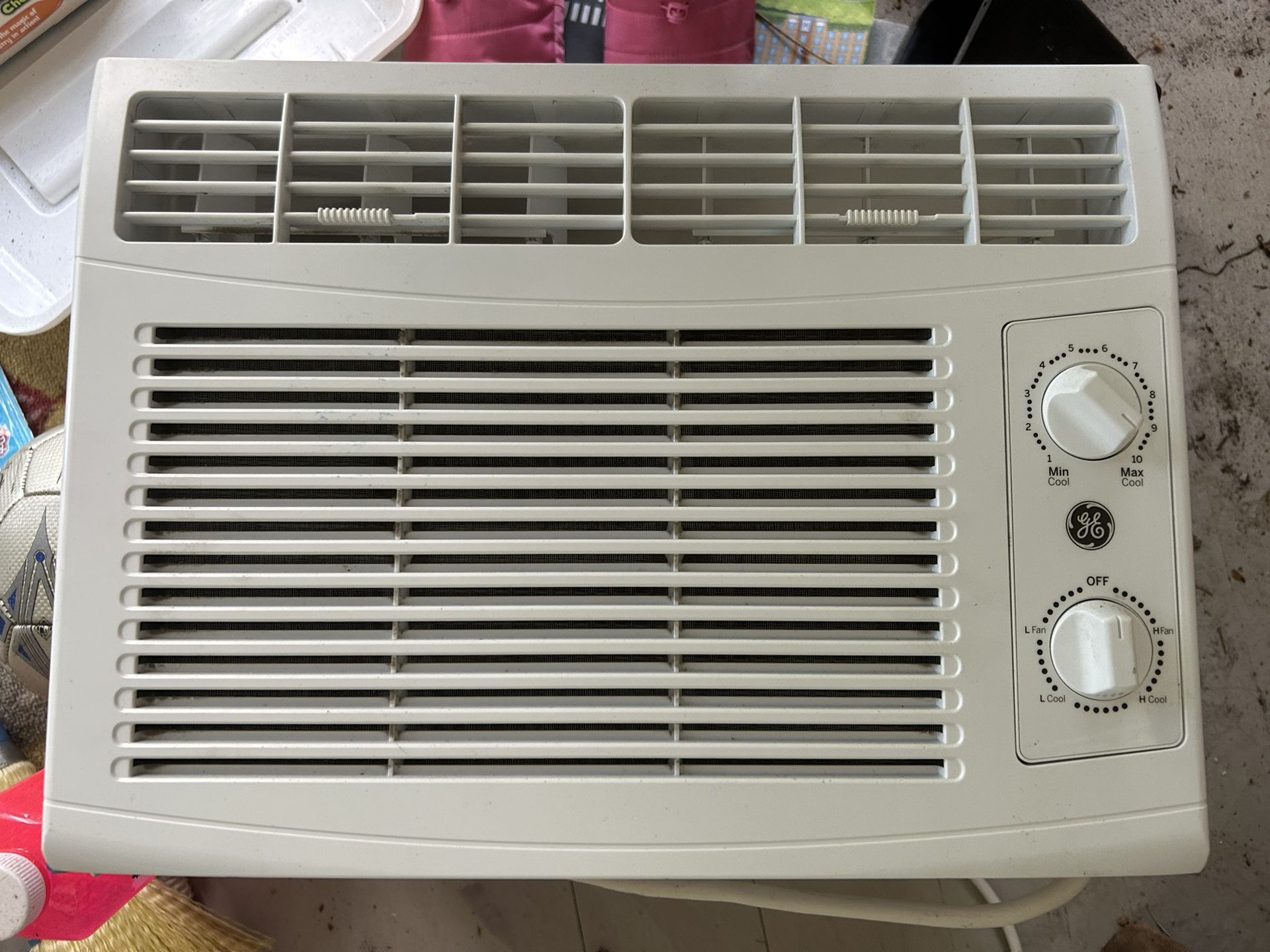 Window AC unit 