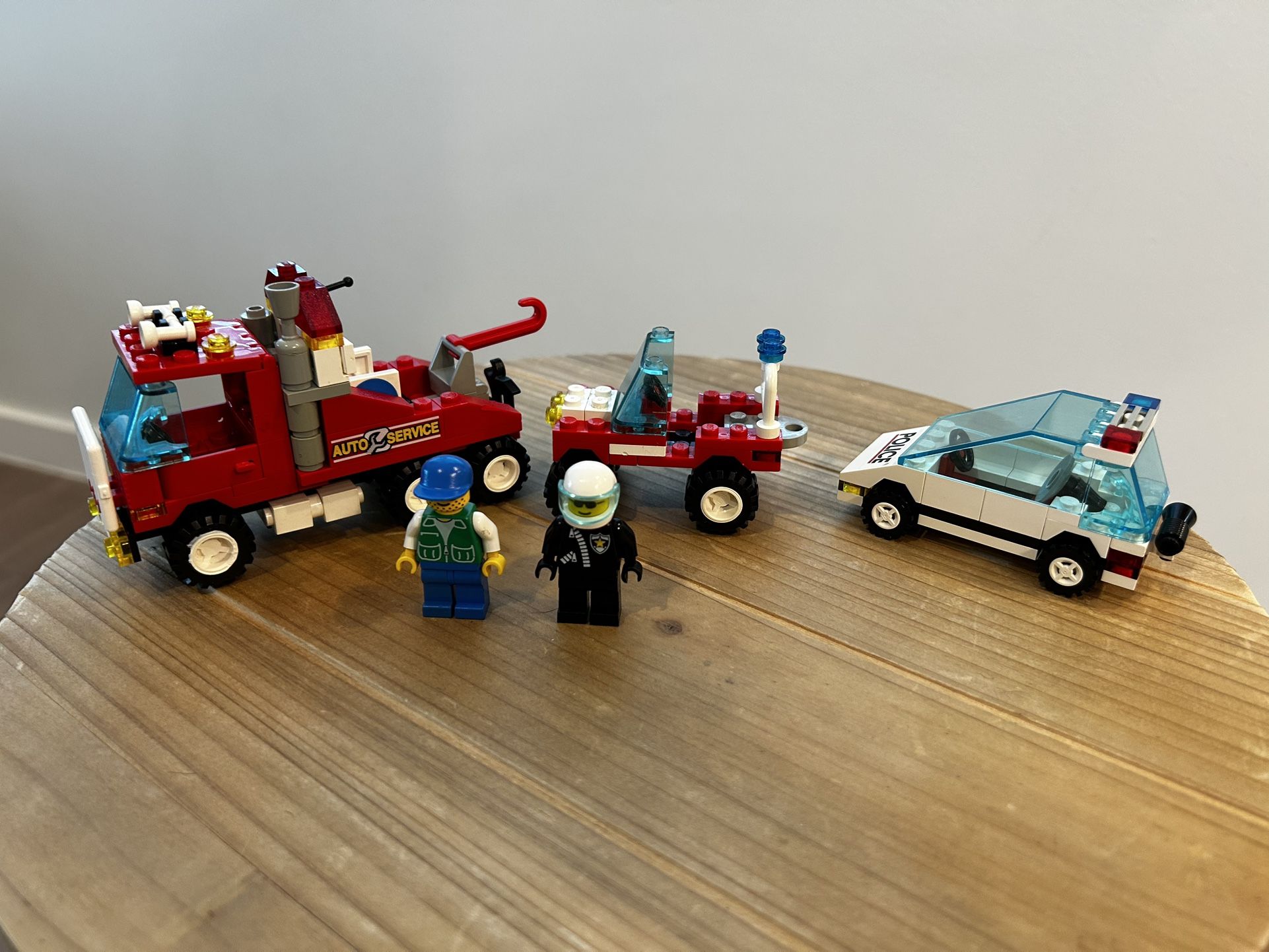 LEGO Town Rescue Rig #6670 with 4x4 and Police Cruiser Included