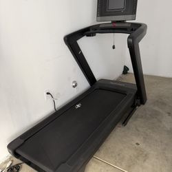 Treadmill 