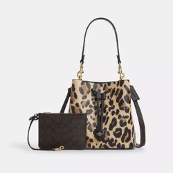 Brand NEW Coach Rowan Bucket bag 