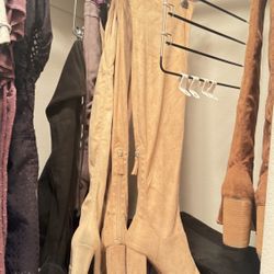 Boot Sale Size 8 1/2