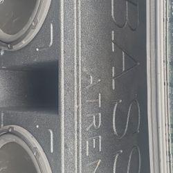2 12 Subwoofers 