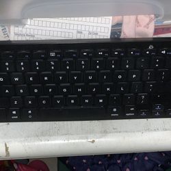 Wireless Universal Bluetooth Keyboard