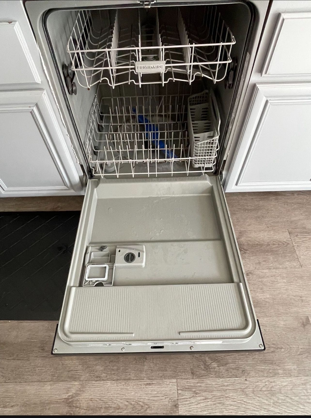 used Frigidaire Dishwasher 