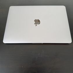 2016 Macbook Pro 13”