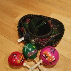 Black Velvet  Sombrero & 3 Maracas From Mexico