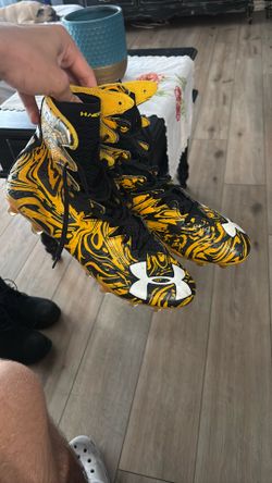 Under Armor Cleats Size 10 USA