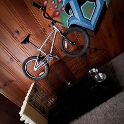 Back Tube Is Flat. Brakes Don’t Work 