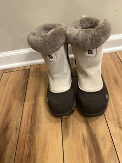 Northface Woman’s Snow Boots