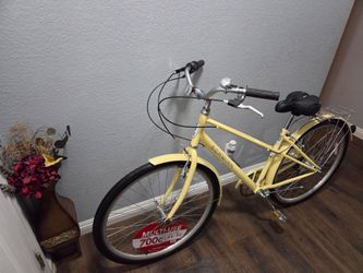 Schwinn Bike Aluminum Admiral 700 28 7 Speed Condition New Ready To Ride good condition