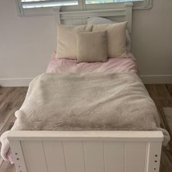 Rooma To Go Twin Beds. 