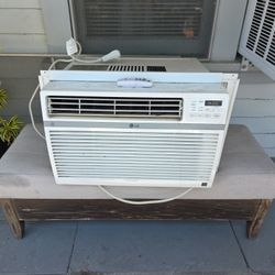 LG Air Conditioner 
