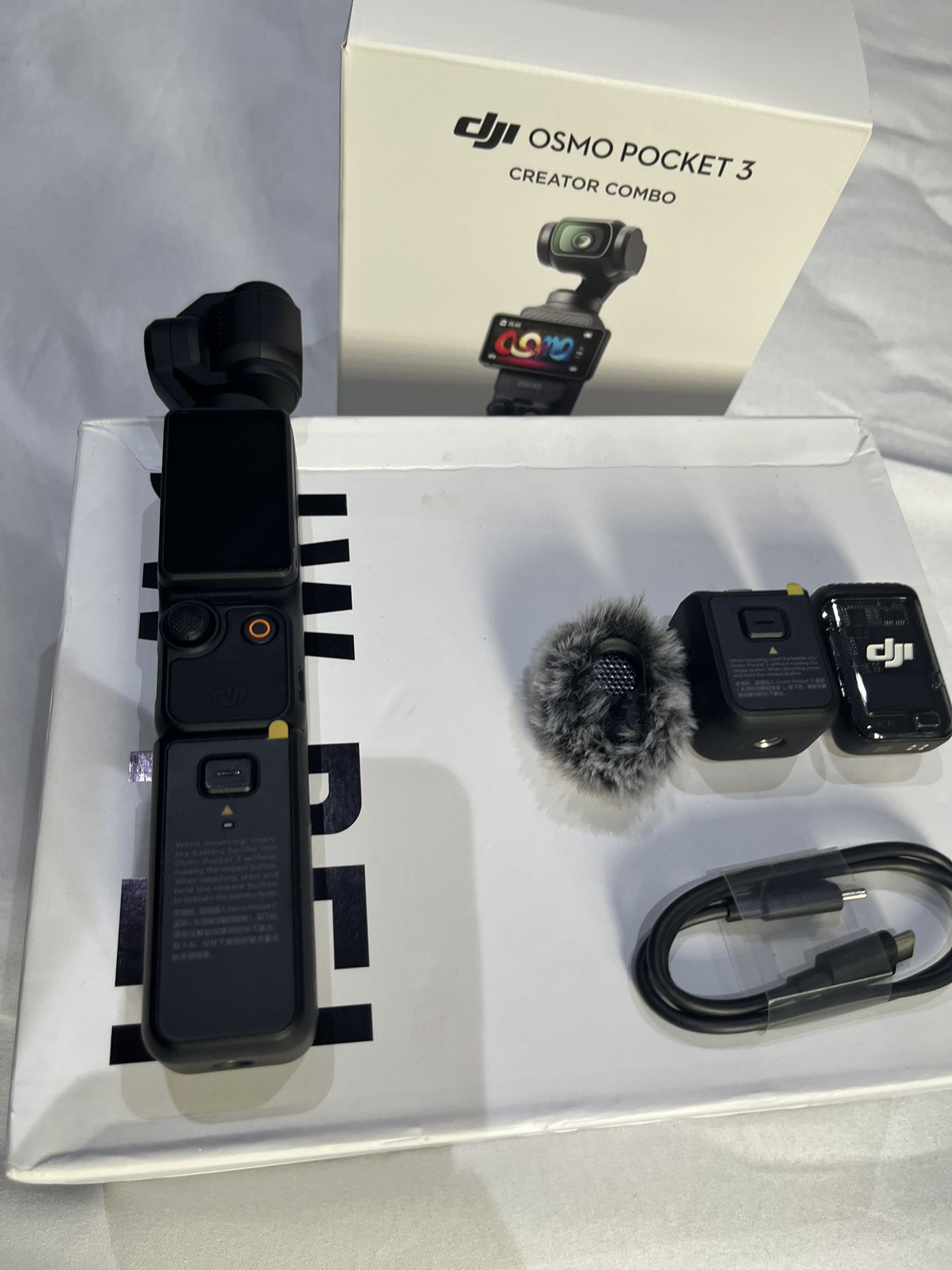 DJI Osmo Pocket 3 Creator Combo