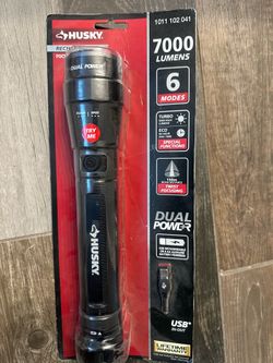7000-Lumens Dual Power LED Rechargeable Focusing Handheld Flashlight