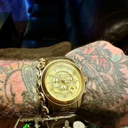 Super Nice 🔥 !! Michael Kors Unisex Gold Watch !!