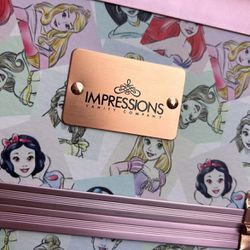 Impression Vanity Disney mini makeup traveling case - Locking w/ Keys ~ Preowned