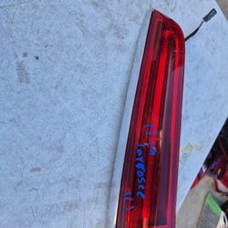 Buick Lacrosse Left Tail Light Tailgate Oem 