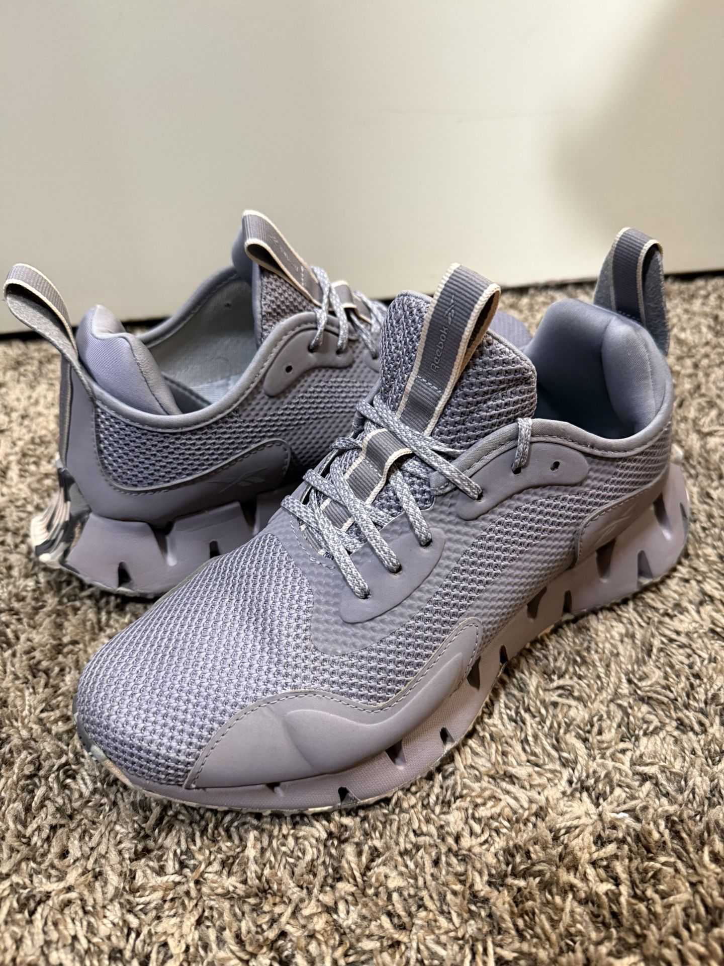 Womens Reebok Size 8 