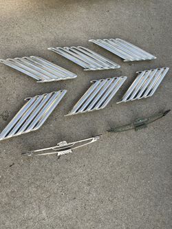 1963 Ford Thunderbird Emblems