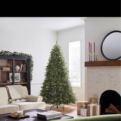 7.5ft Pre Lit Christmas Tree 