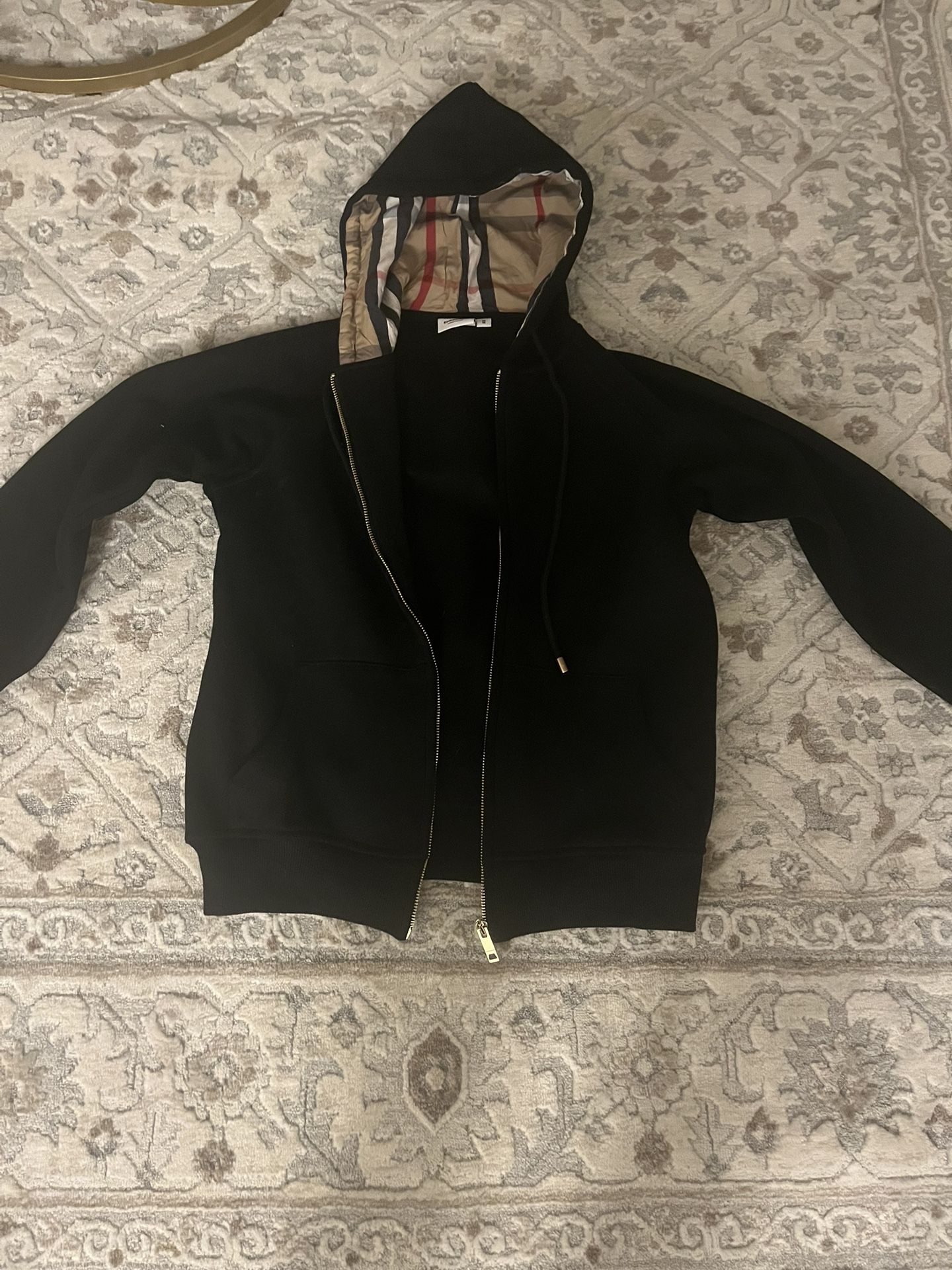 Burberry Hoodie (negotiable)