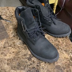 Timberland Black 10/5
