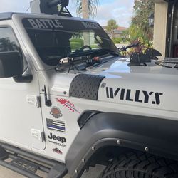 Jeep rear Bumper original , 2021 Willy’s wrangler 4 Door Unlimited Sport. 